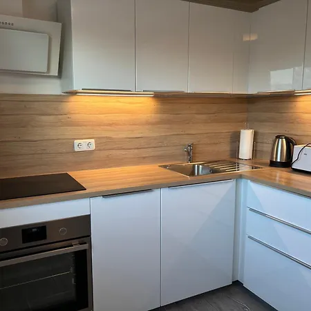 2-zimmer-wohnung Mit Moderner Ausstattung Tremsbuettel
